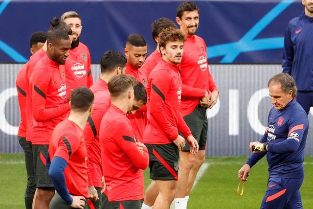 中国首场FIS室内滑雪赛事在深圳·前海冰雪世界启幕