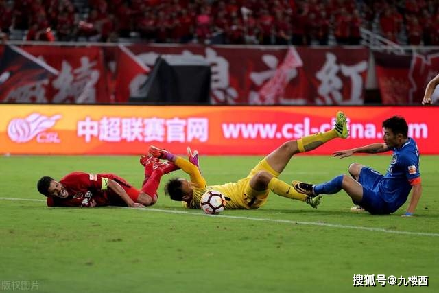 小里弗斯：追梦说我是关系户？你才是最幸运球员 队友全是名人堂